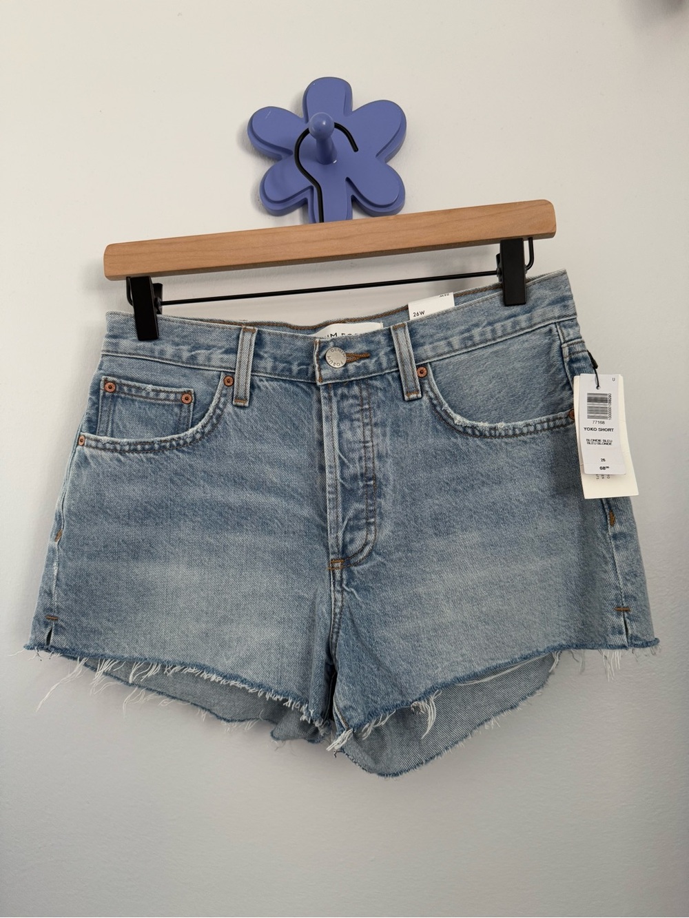 Aritzia Denim Forum 26 NEW The Yoko Shorts Light Wash Cut Off Cotton